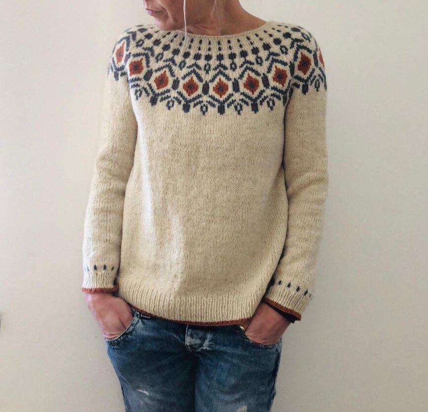 Besonderer Strickpullover