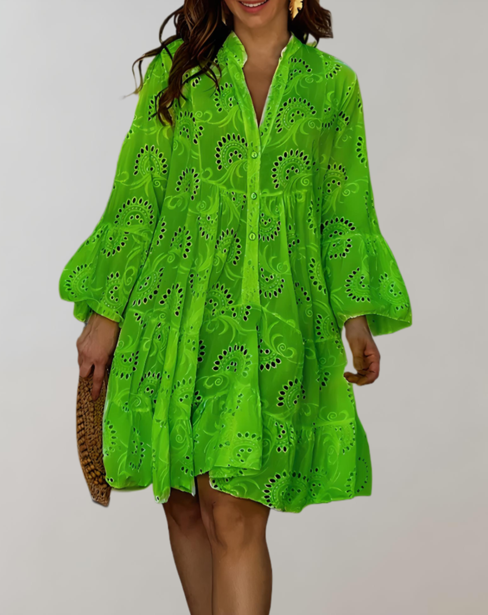 Beiges Casual-Kleid mit V-Ausschnitt und lockeren Ärmeln für einen lässigen Look