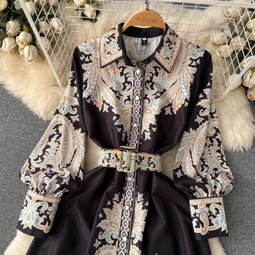 A-Linien-Kleid mit Blumenmuster und Taillengürtel