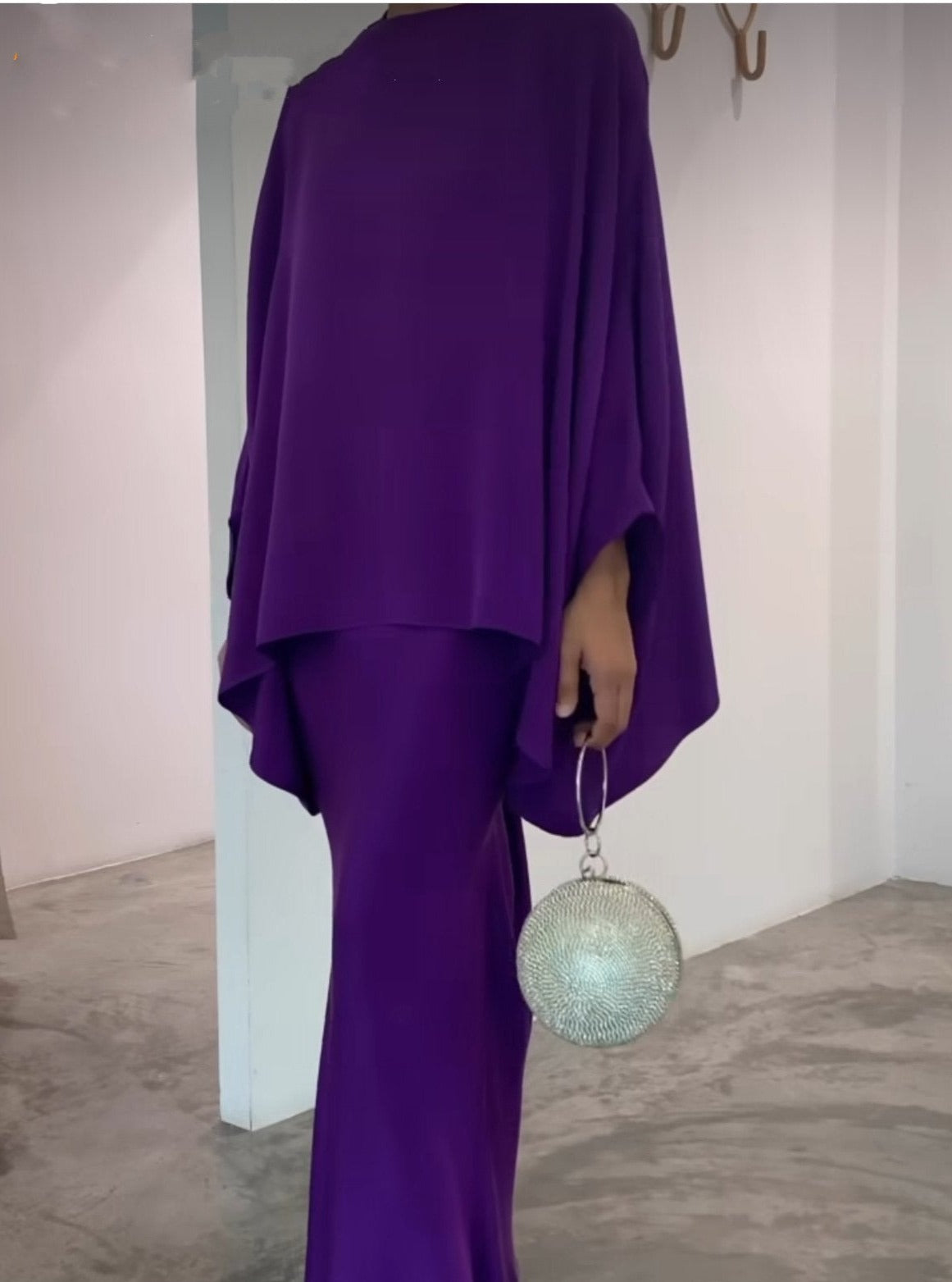 Asya - Perlenbesetztes Kleid-Set aus den USA